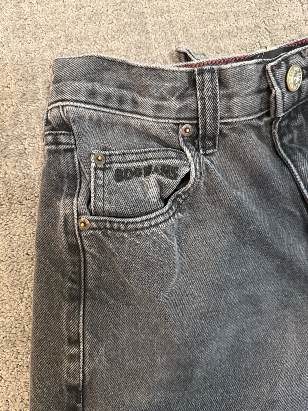 BDG Logan Buckle Baggy Barrel Jeans - Picture 4 of 9